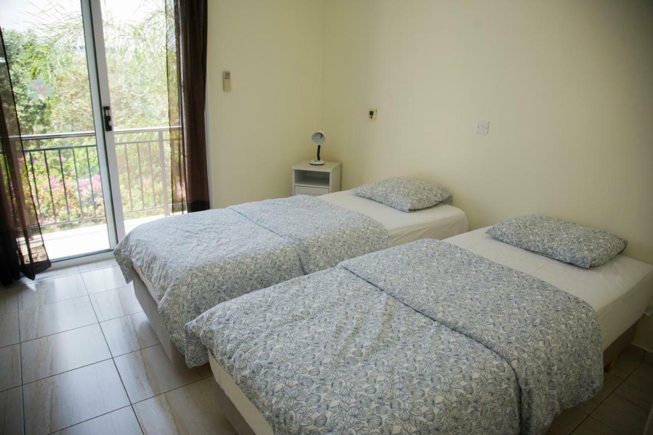 The Paradise Townhouses By Taimoura Paphos Ngoại thất bức ảnh