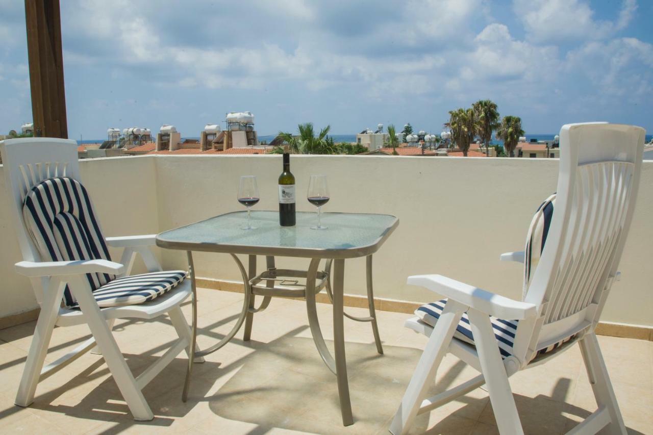 The Paradise Townhouses By Taimoura Paphos Ngoại thất bức ảnh