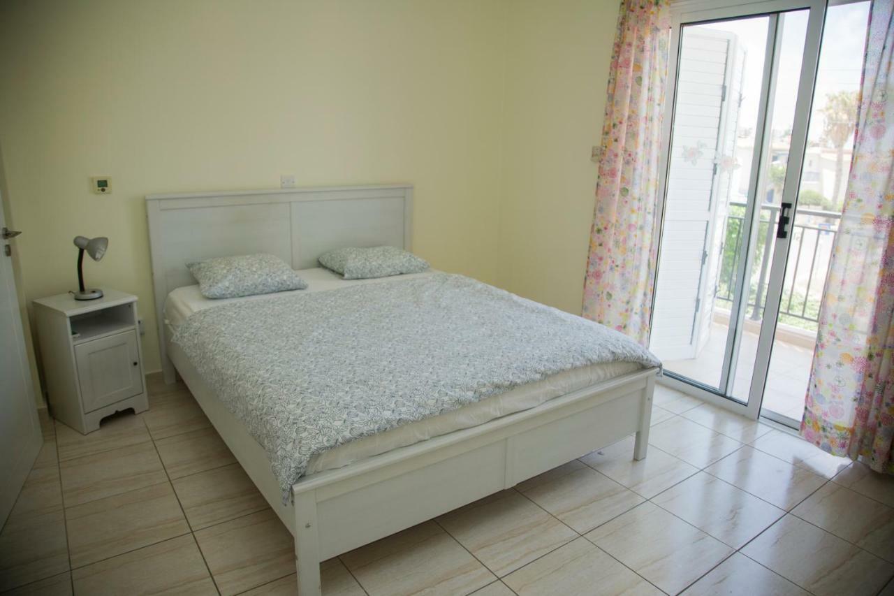 The Paradise Townhouses By Taimoura Paphos Ngoại thất bức ảnh
