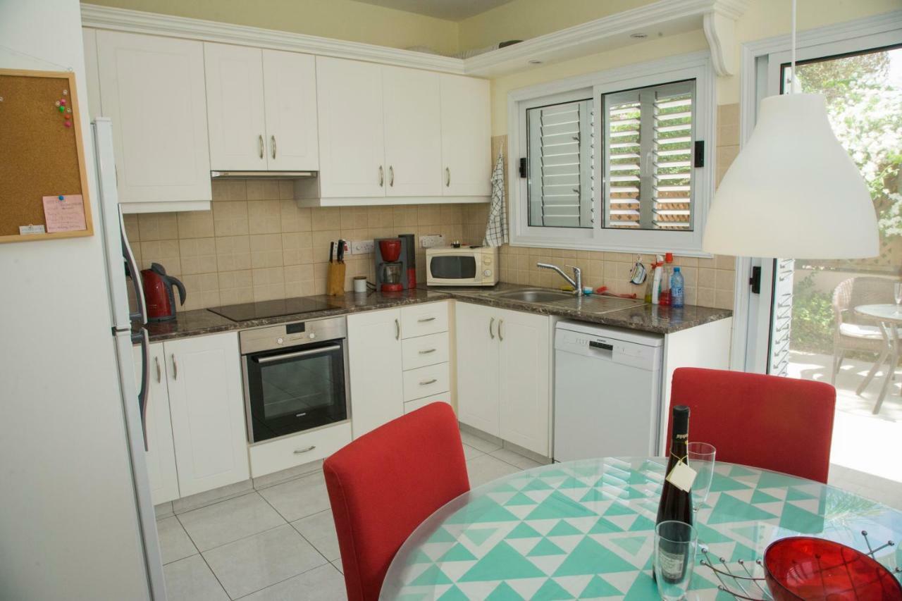 The Paradise Townhouses By Taimoura Paphos Ngoại thất bức ảnh
