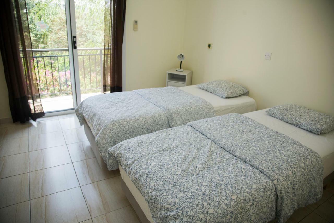 The Paradise Townhouses By Taimoura Paphos Ngoại thất bức ảnh