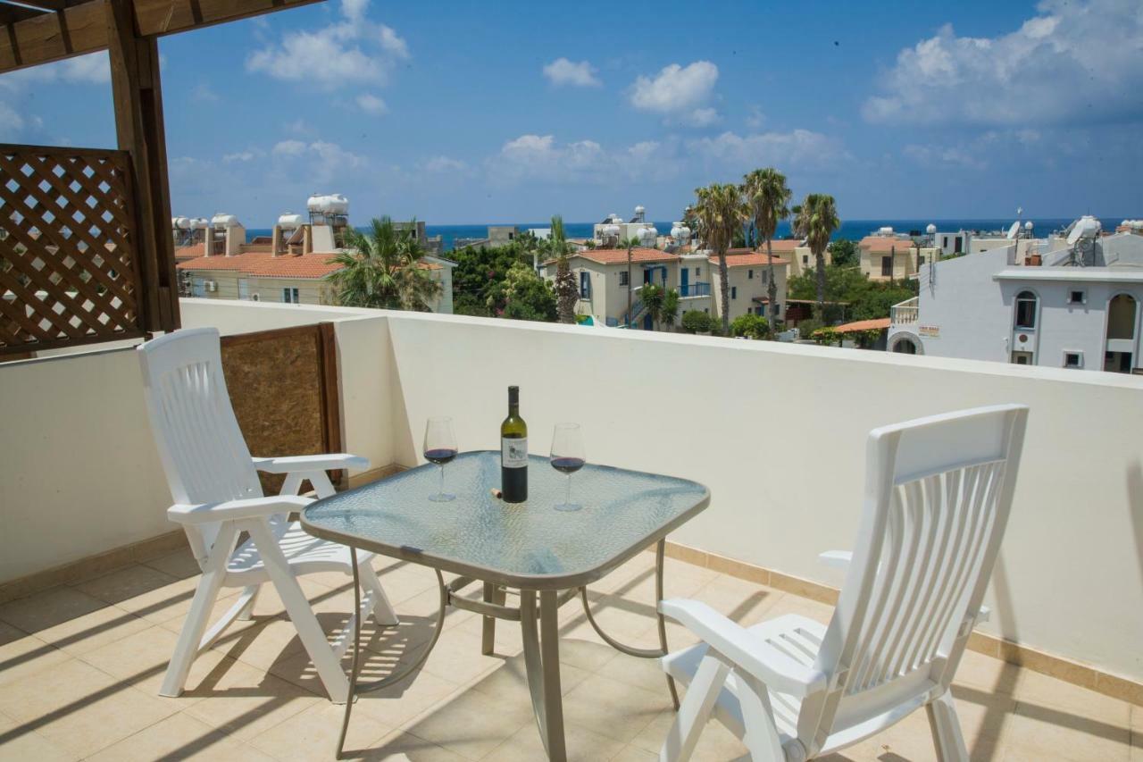 The Paradise Townhouses By Taimoura Paphos Ngoại thất bức ảnh