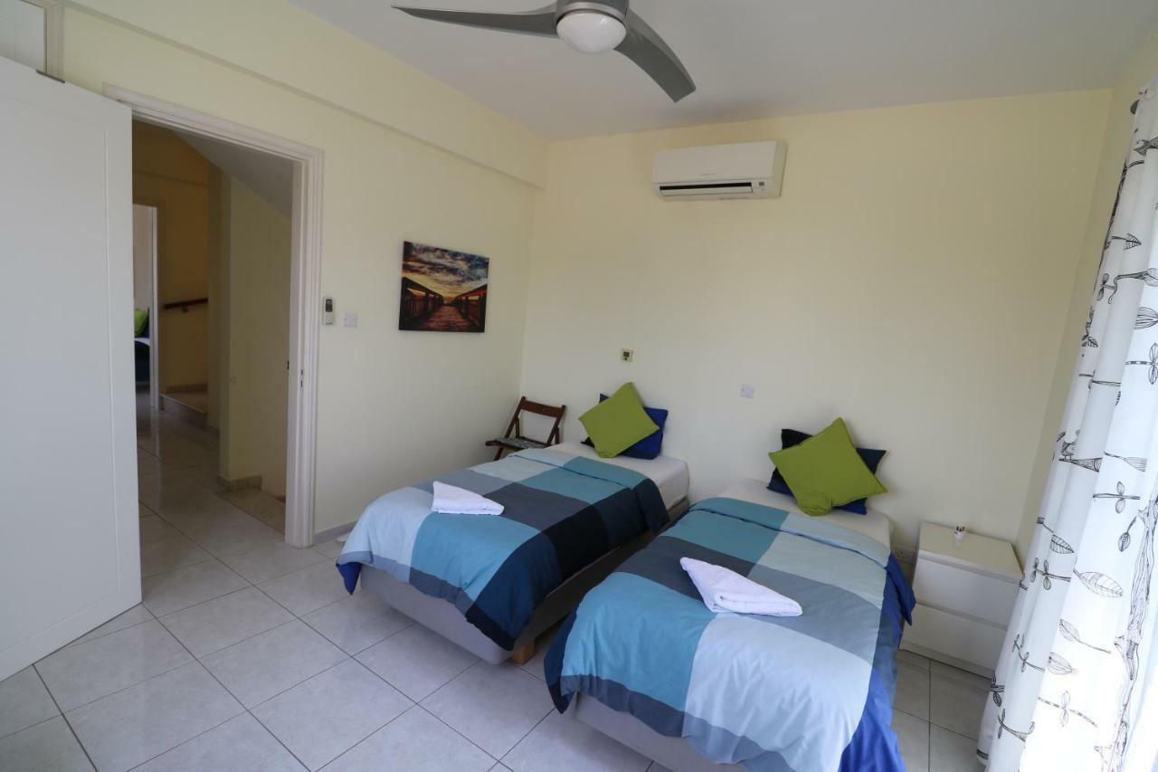 The Paradise Townhouses By Taimoura Paphos Ngoại thất bức ảnh