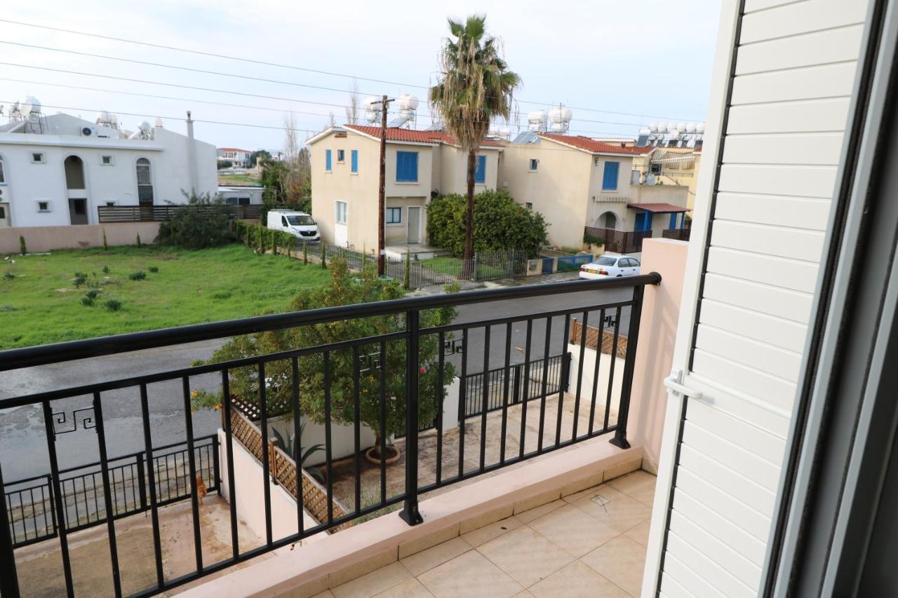 The Paradise Townhouses By Taimoura Paphos Ngoại thất bức ảnh