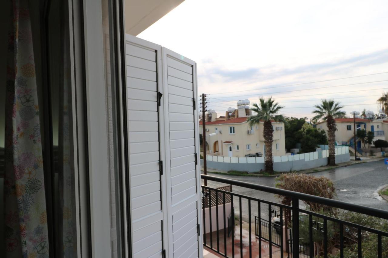 The Paradise Townhouses By Taimoura Paphos Ngoại thất bức ảnh