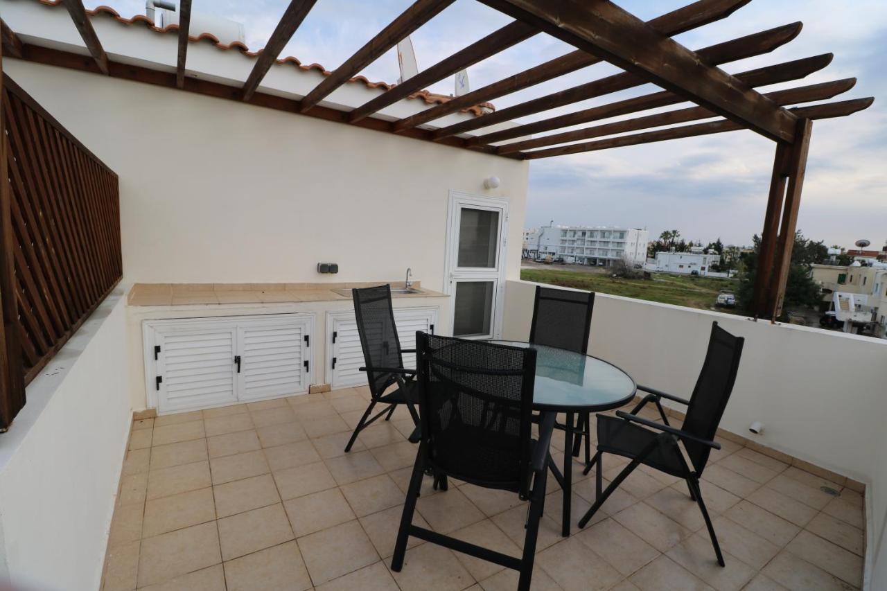 The Paradise Townhouses By Taimoura Paphos Ngoại thất bức ảnh