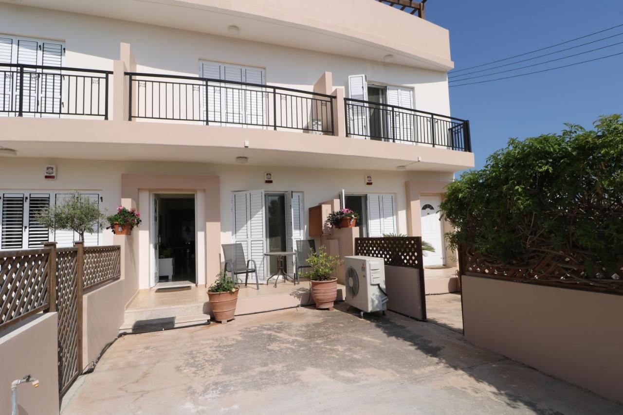 The Paradise Townhouses By Taimoura Paphos Ngoại thất bức ảnh