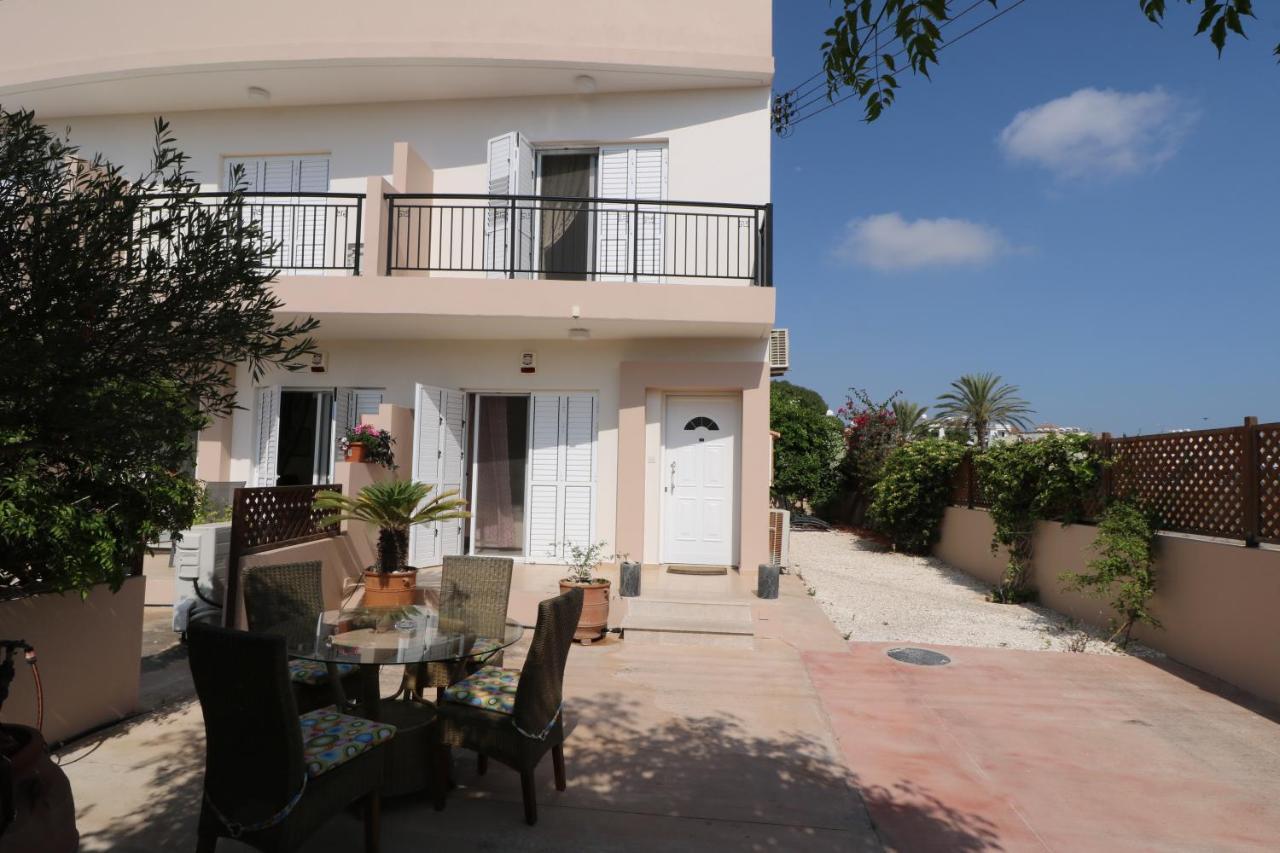 The Paradise Townhouses By Taimoura Paphos Ngoại thất bức ảnh